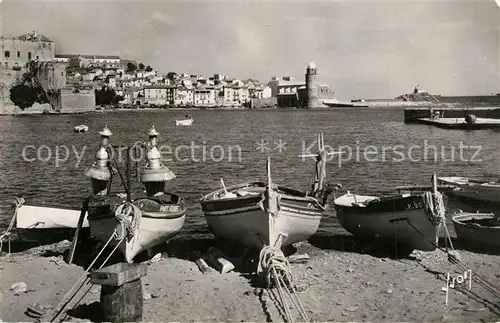 Collioure Le port bateaux de peche Collioure