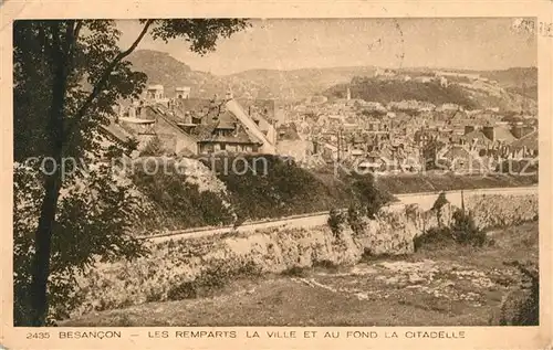 Besancon_Doubs Les Remparts la Ville et au Fond la Citadelle Besancon Doubs