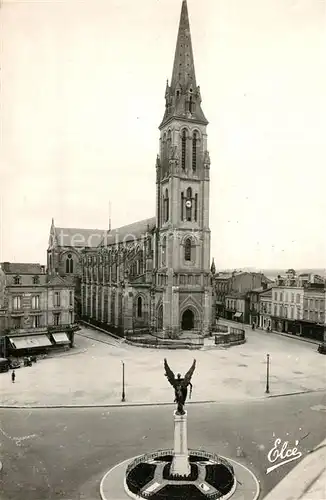 Bergerac La Cathedrale et le Monument aux Morts Bergerac