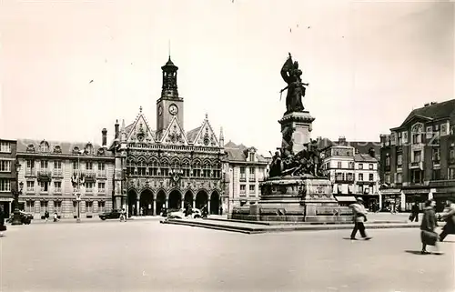 Saint Quentin_Aisne Place de lHotel de Ville Saint Quentin Aisne