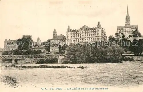 Pau Bords du Gave de Pau Chateau et le Boulevard Pau