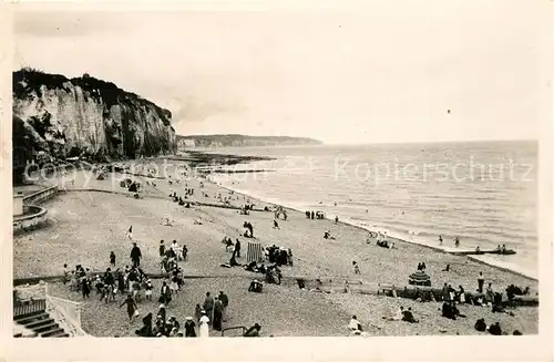 Dieppe_Seine Maritime La plage vue vers les falaises Dieppe Seine Maritime