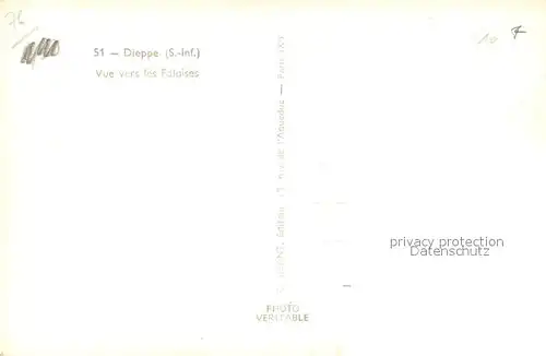 Dieppe_Seine Maritime La plage vue vers les falaises Dieppe Seine Maritime