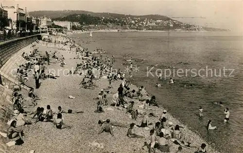 Nice_Alpes_Maritimes Plage de bains de mer Cote d Azur Nice_Alpes_Maritimes