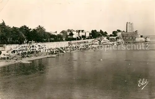 Fouras_Charente Maritime La grande plage au fond le Semaphore Fouras Charente Maritime