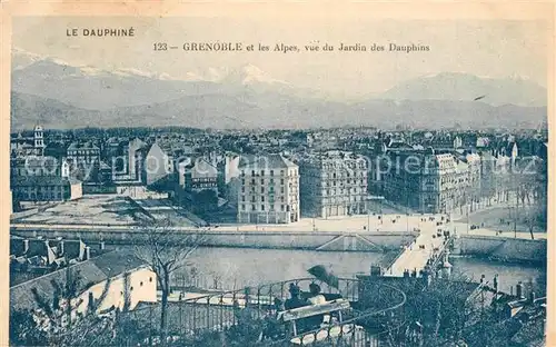 Grenoble Vue du Jardin des Dauphins Grenoble