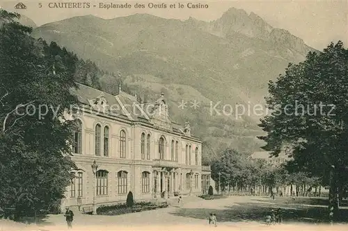 Cauterets Esplanade des Oeufs et le Casino Cauterets