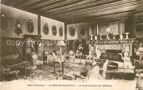 La_Rochefoucauld Grand Salon du Chateau La_Rochefoucauld