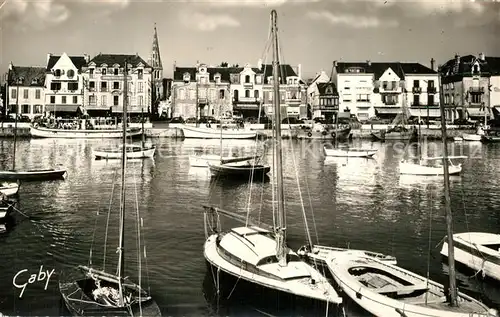 Le_Pouliguen Quai Jules Sandeau des voiliers Le_Pouliguen