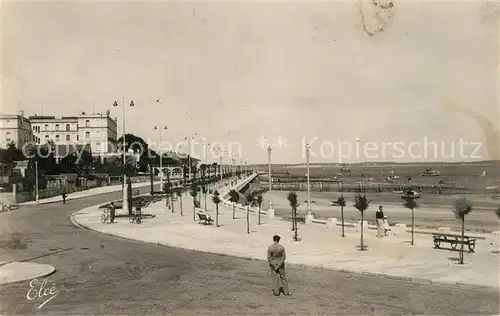 Arcachon_Gironde Grand Hotel sur le nouveau Boulevard Promenade Arcachon Gironde