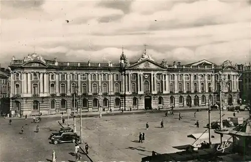 Toulouse_Haute Garonne Place du Capitole Hotel de Ville Toulouse Haute Garonne