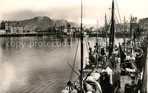 Cherbourg_Octeville_Basse_Normandie Avant Port et la Montagne du Roule Bateaux de peche Cherbourg_Octeville