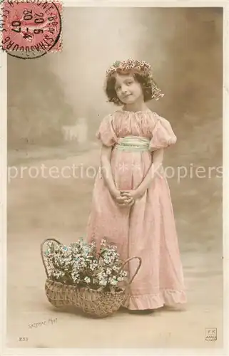 Kinder_Child_Enfants M?dchen Blumen Foto FK Paris Nr. 235  