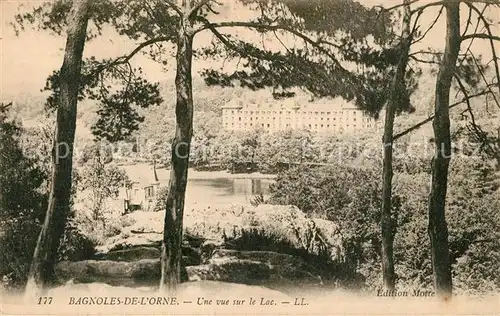 Bagnoles de l_Orne Une vue sur le Lac Bagnoles de l_Orne