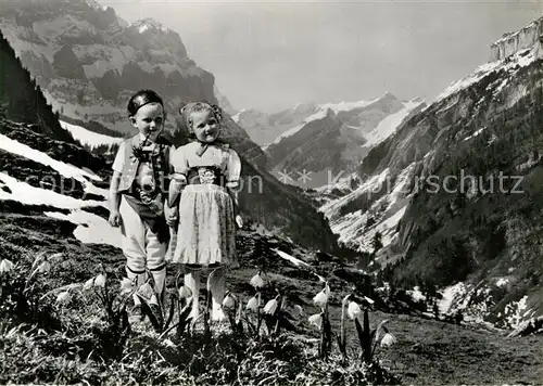 Trachten_Schweiz Appenzell Alpstein Kinder  