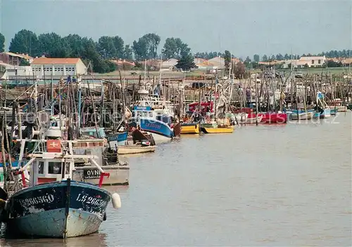 L_Aiguillon sur Mer Port de peche bateaux L_Aiguillon sur Mer