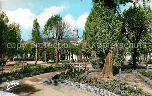 Rochefort_sur_Mer Les jardins de l Hopital Militaire Rochefort_sur_Mer