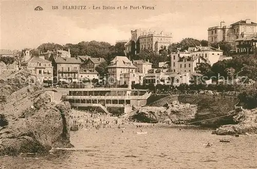 Biarritz_Pyrenees_Atlantiques Les bains et le port vieux Biarritz_Pyrenees