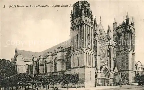 Poitiers_Vienne Cathedrale Eglise Saint Pierre Poitiers Vienne