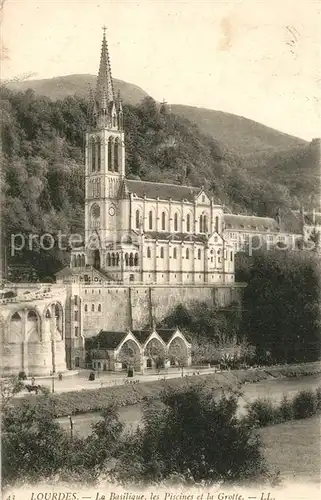 Lourdes_Hautes_Pyrenees Basilique Piscines Grotte  Lourdes_Hautes_Pyrenees