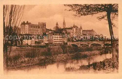Pau Vue panoramique bords de la riviere Pau