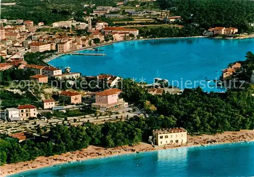 Makarska_Dalmatien Kuestenpanorama Strand Fliegeraufnahme Makarska Dalmatien