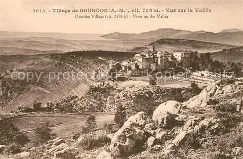 Gourdon_Alpes Maritimes Vue sur la Vallee Gourdon Alpes Maritimes