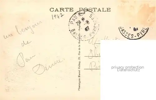 Pau La Place et lEglise Saint Jacques Pau