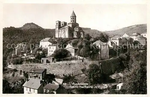 Saint Nectaire_Puy_de_Dome Vue d ensemble et l Eglise Saint Nectaire_Puy