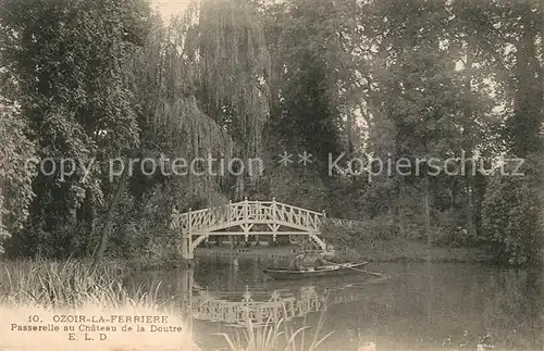 Ozoir la Ferriere Passerelle au Chateau de la Doutre Ozoir la Ferriere