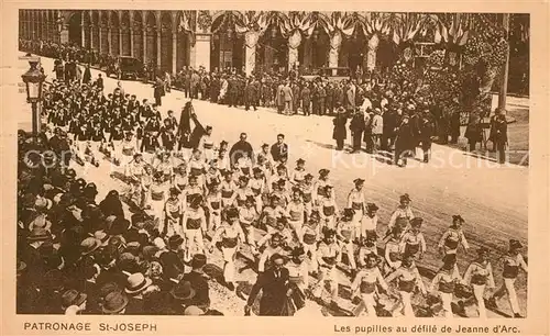 Paris Patronage St Joseph Les pupilles au defile de Jeanne d Arc Paris