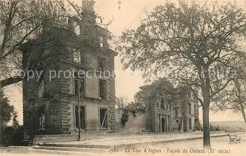 La_Tour d_Aigues Facade du Chateau La_Tour d_Aigues