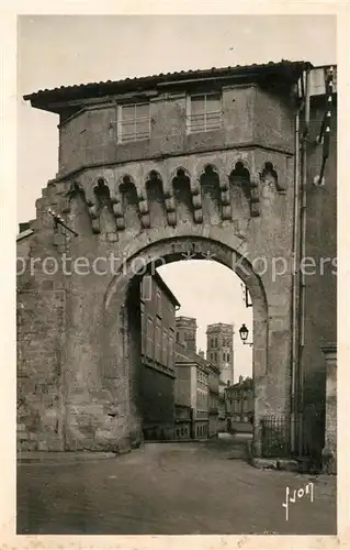 Verdun_Meuse Porte Chatel et les tours de la Cathedrale Verdun Meuse