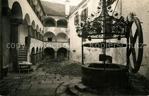 Riegersburg Burghof mit Brunnen Riegersburg
