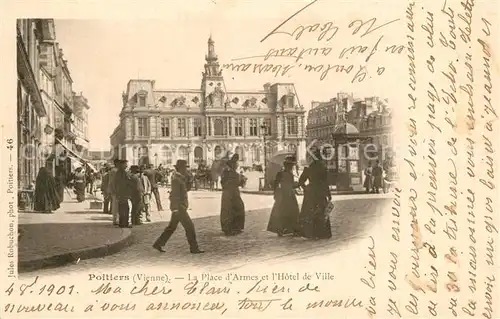 Poitiers_Vienne La Place dArmes et lHotel de Ville Poitiers Vienne