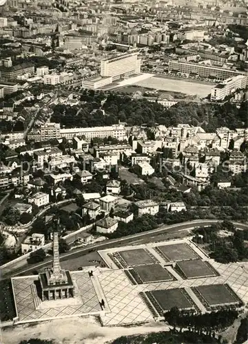 Bratislava Pohlad na Slavin a Gottwaldovo namestie Bratislava