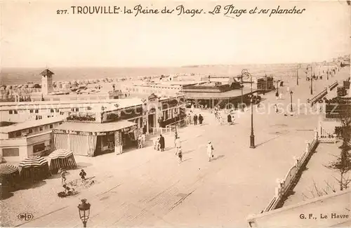Trouville sur Mer La plage et ses planches La Reine des Plages Trouville sur Mer