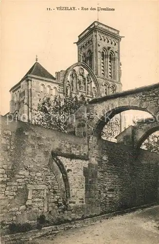 Vezelay Rue des Ursulines Basilique Vezelay