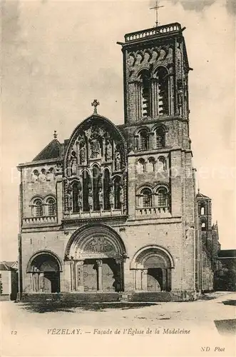 Vezelay Facade de l Eglise de la Madeleine Vezelay