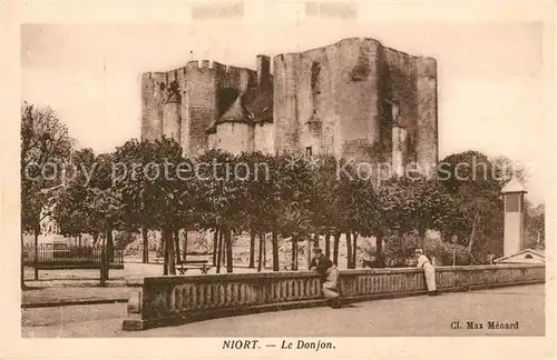 AK / Ansichtskarte Niort Le Donjon Niort