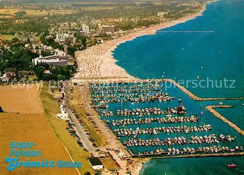 AK / Ansichtskarte Groemitz_Ostseebad Fliegeraufnahme mit Yachthafen Groemitz_Ostseebad