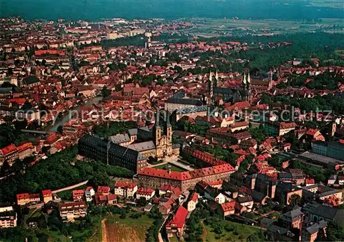 AK / Ansichtskarte Bamberg Fliegeraufnahme mit Kloster Michaelsberg Kaiserdom und Altstadt Bamberg