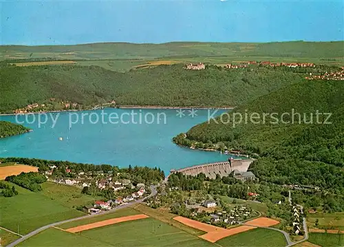 AK / Ansichtskarte Edersee Fliegeraufnahme mit Sperrmauer Schloss und Stadt Waldeck Edersee