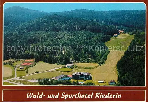 AK / Ansichtskarte Bodenmais Wald und Sporthotel Riederin Fliegeraufnahme Bodenmais