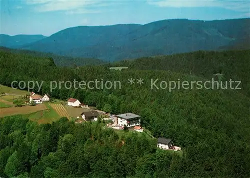 AK / Ansichtskarte Huzenbach Hotel Gasthof zum Schloss mit Gaestehaus und Restaurant Fliegeraufnahme Huzenbach