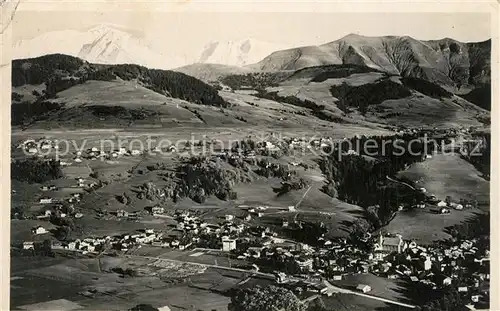 AK / Ansichtskarte Megeve Vue generale et le Mont Blanc Alpes Megeve