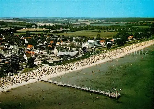 AK / Ansichtskarte Scharbeutz_Ostseebad Fliegeraufnahme mit Seebruecke Scharbeutz_Ostseebad