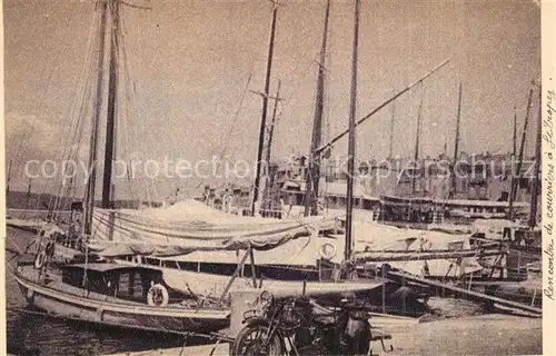 AK / Ansichtskarte Saint_Tropez_Var Le port Bateaux a voile Cote d Azur Saint_Tropez_Var
