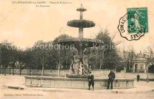 AK / Ansichtskarte Villefranche sur Saone Place du Promenoir Fontaine Villefranche sur Saone