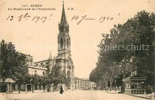 AK / Ansichtskarte Nimes Boulevard de l Esplanade Eglise Nimes